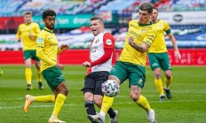 九游娱乐网页-沙尔克球员拼尽全力赢得比赛