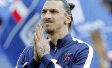 九游体育APP-英格拉姆爆发撕裂防线，雄鹿提前终结悬念，灰熊战略困境凸显