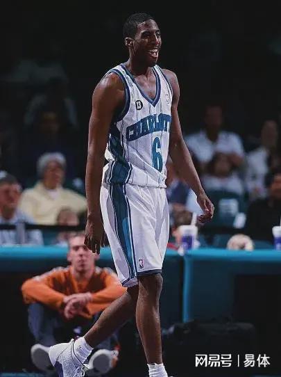 包含篮球明星风光无限，人气持续攀升的词条