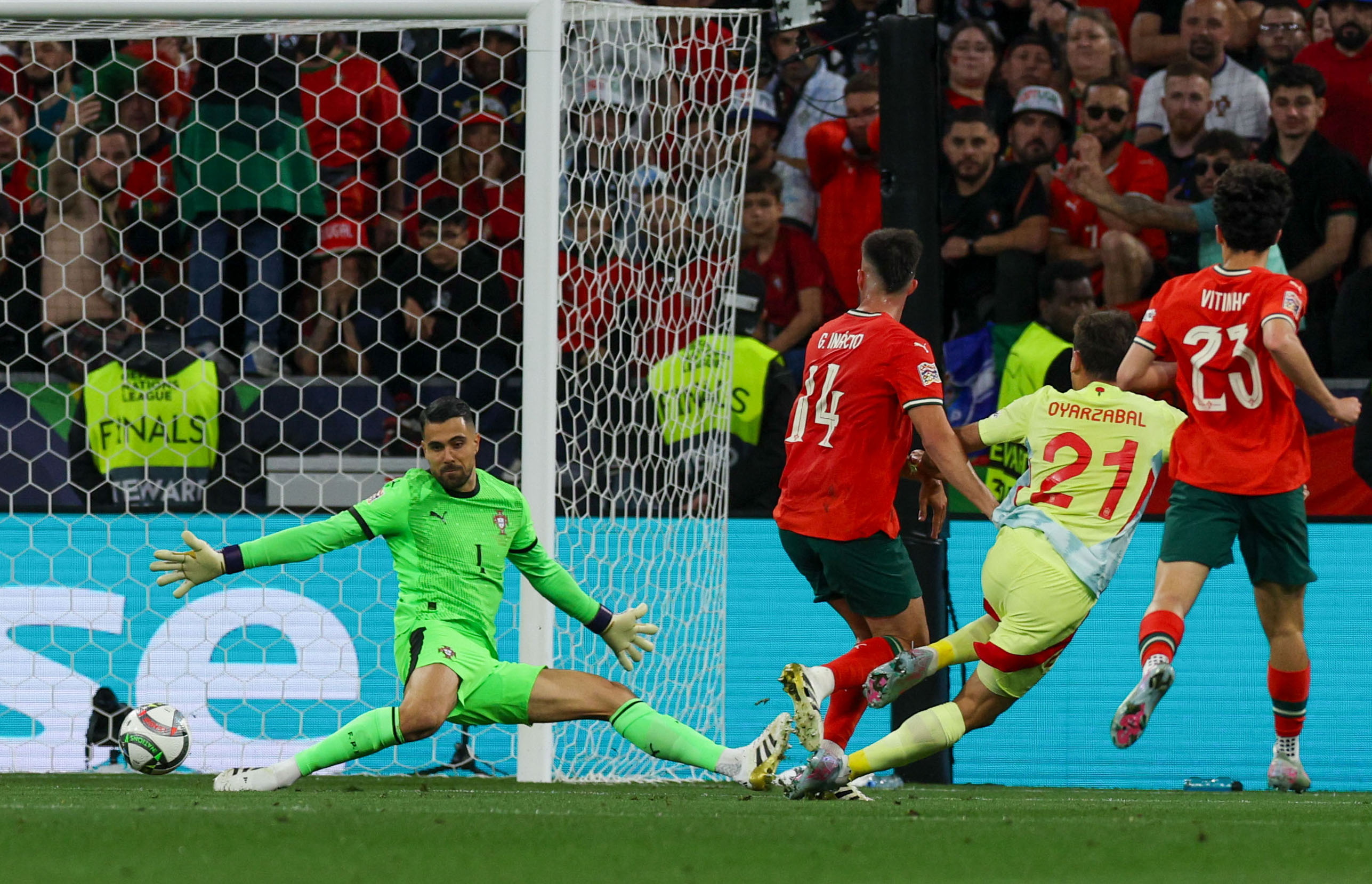 葡萄牙憾平荷兰,无缘欧国联四强 葡萄牙憾平荷兰,无缘欧国联四强