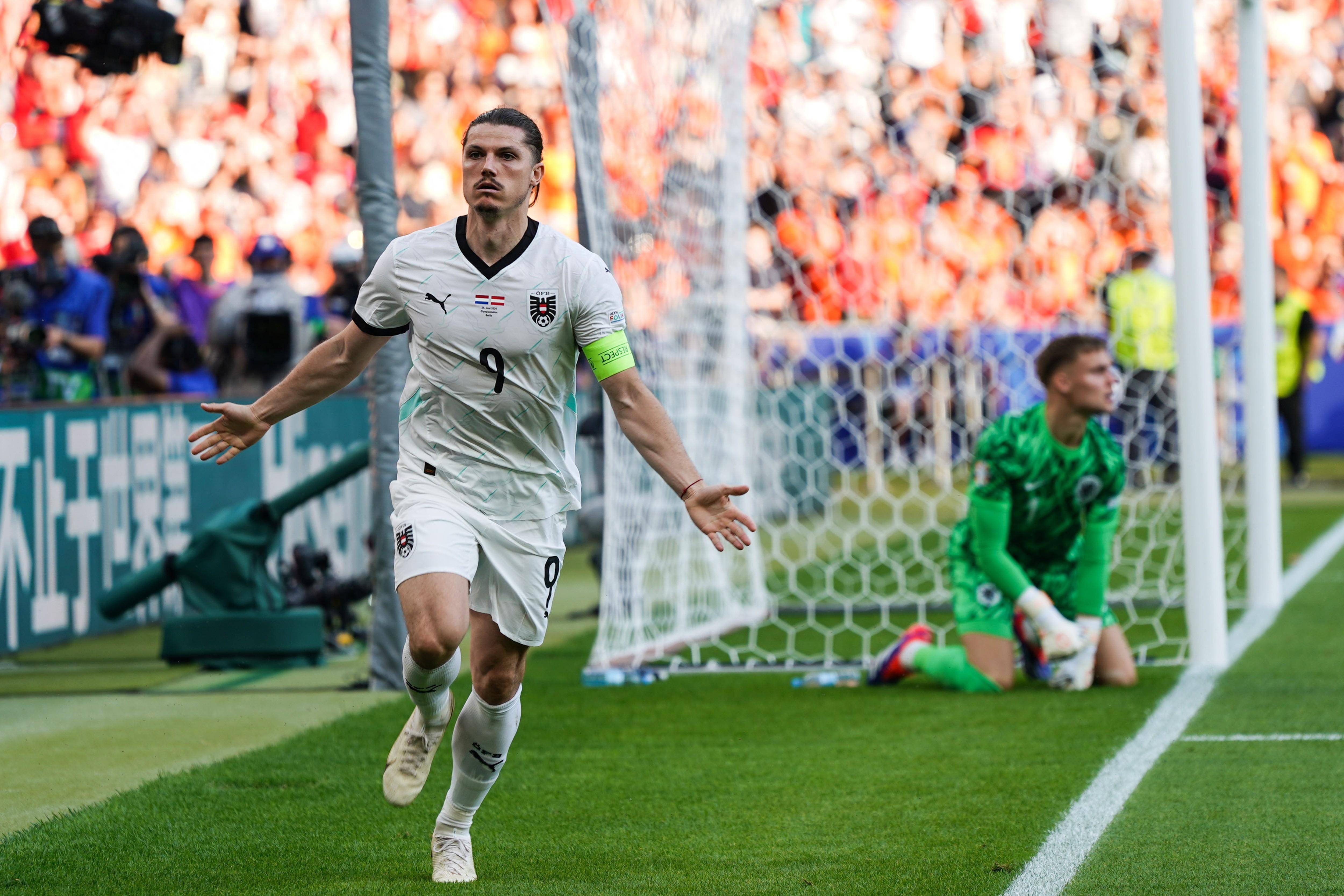 关于荷兰球队签下一名年轻有潜力的球员的信息 关于荷兰球队签下一名年轻有潜力的球员的信息