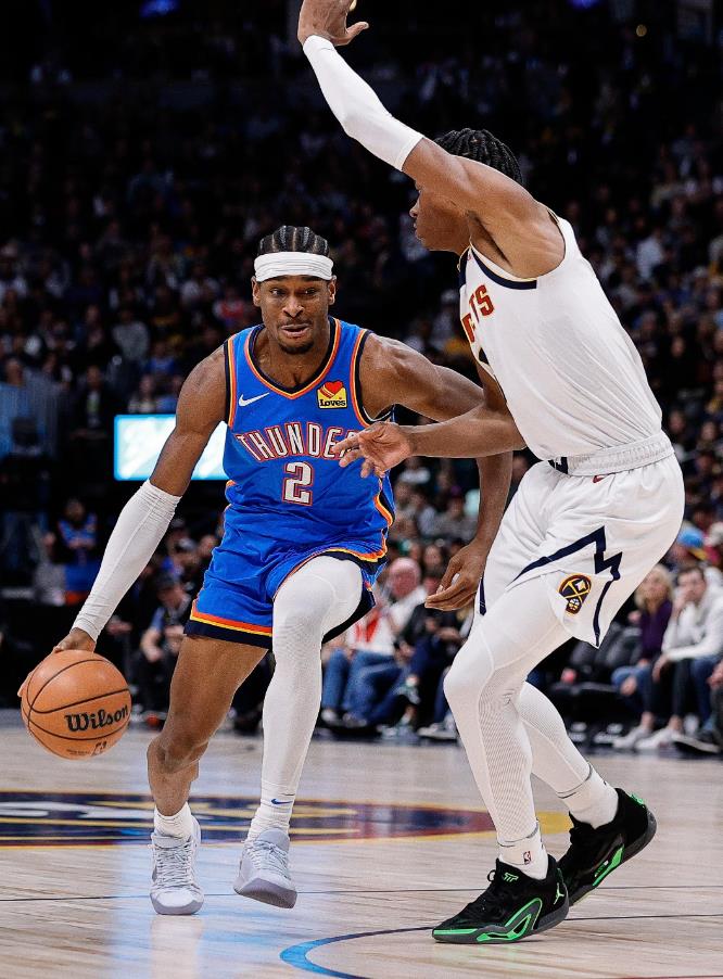 包含精彩对决:球员们如何在比赛中斗智斗勇?的词条 包含精彩对决:球员们如何在比赛中斗智斗勇?的词条