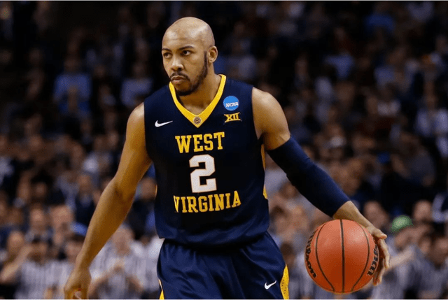 尼斯队老将复出,期待带领球队取胜的简单介绍 尼斯队老将复出,期待带领球队取胜的简单介绍