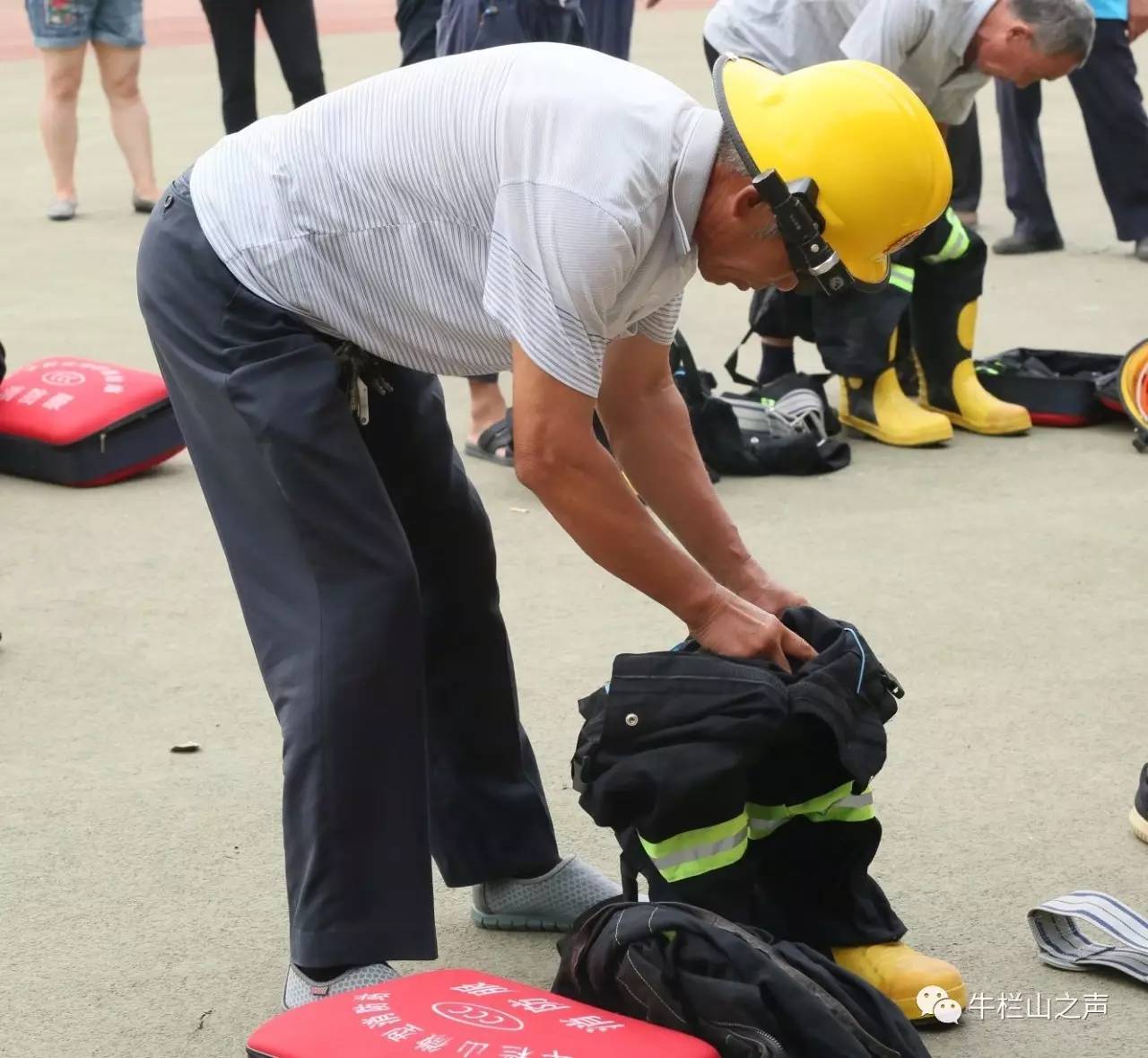 尽职尽责,争分夺秒,奋战赛场无愧胜利的简单介绍 尽职尽责,争分夺秒,奋战赛场无愧胜利的简单介绍