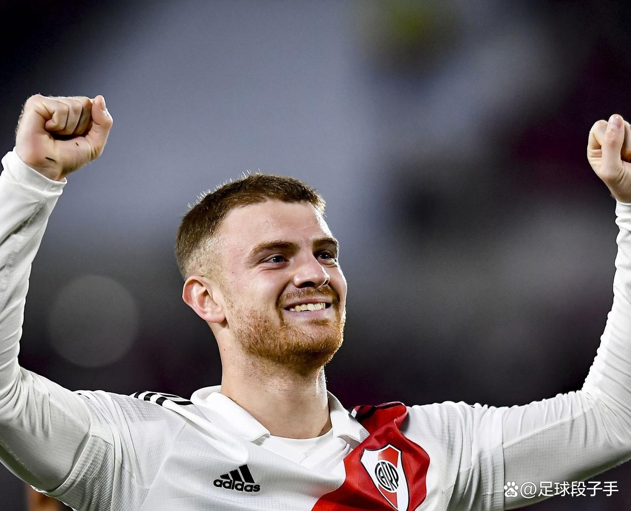 佛罗伦萨偏离冠军轨迹,多场比赛未能取胜的简单介绍 佛罗伦萨偏离冠军轨迹,多场比赛未能取胜的简单介绍