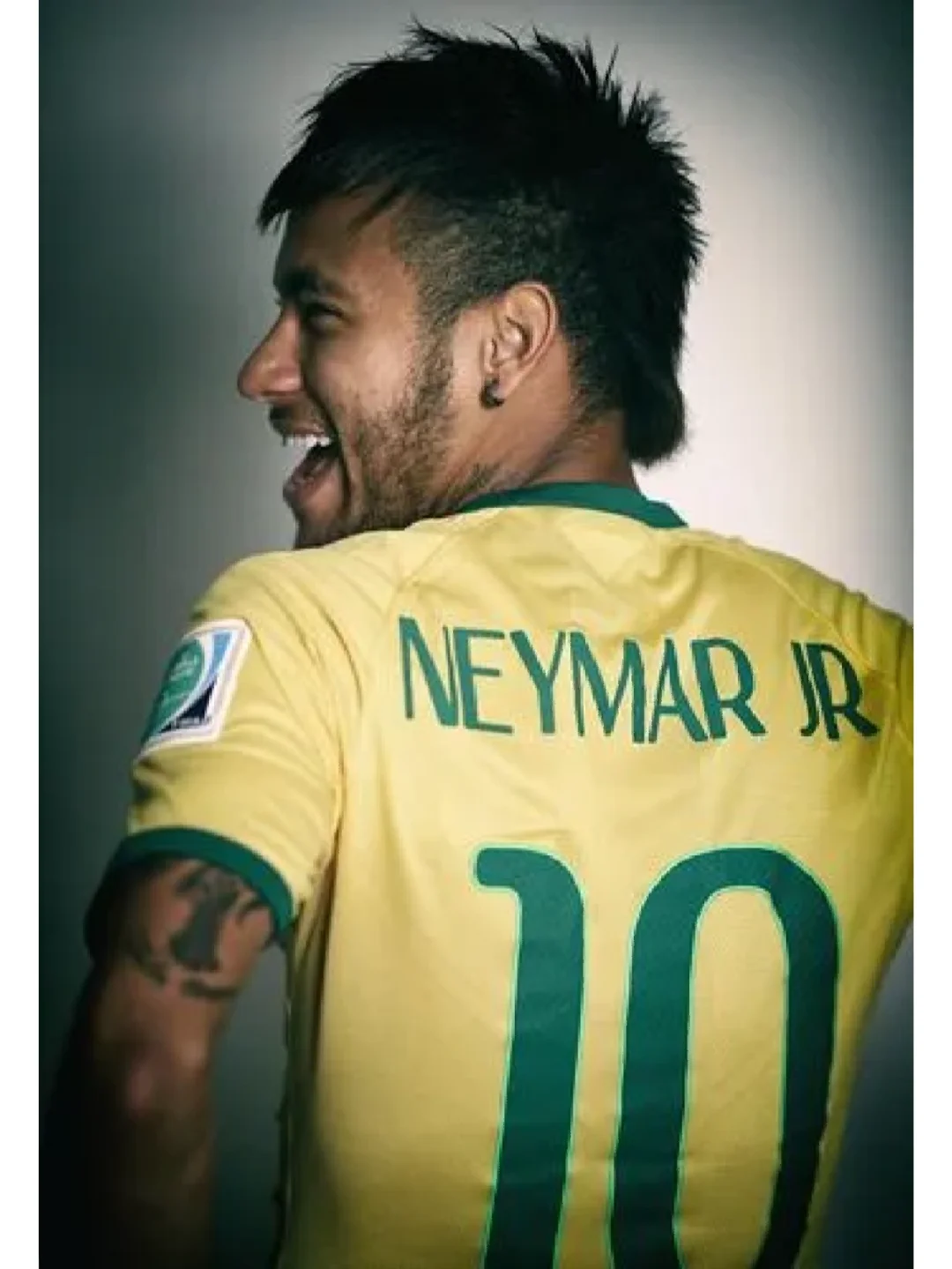 包含里昂战术灵活多变，成功应对对手进攻的词条