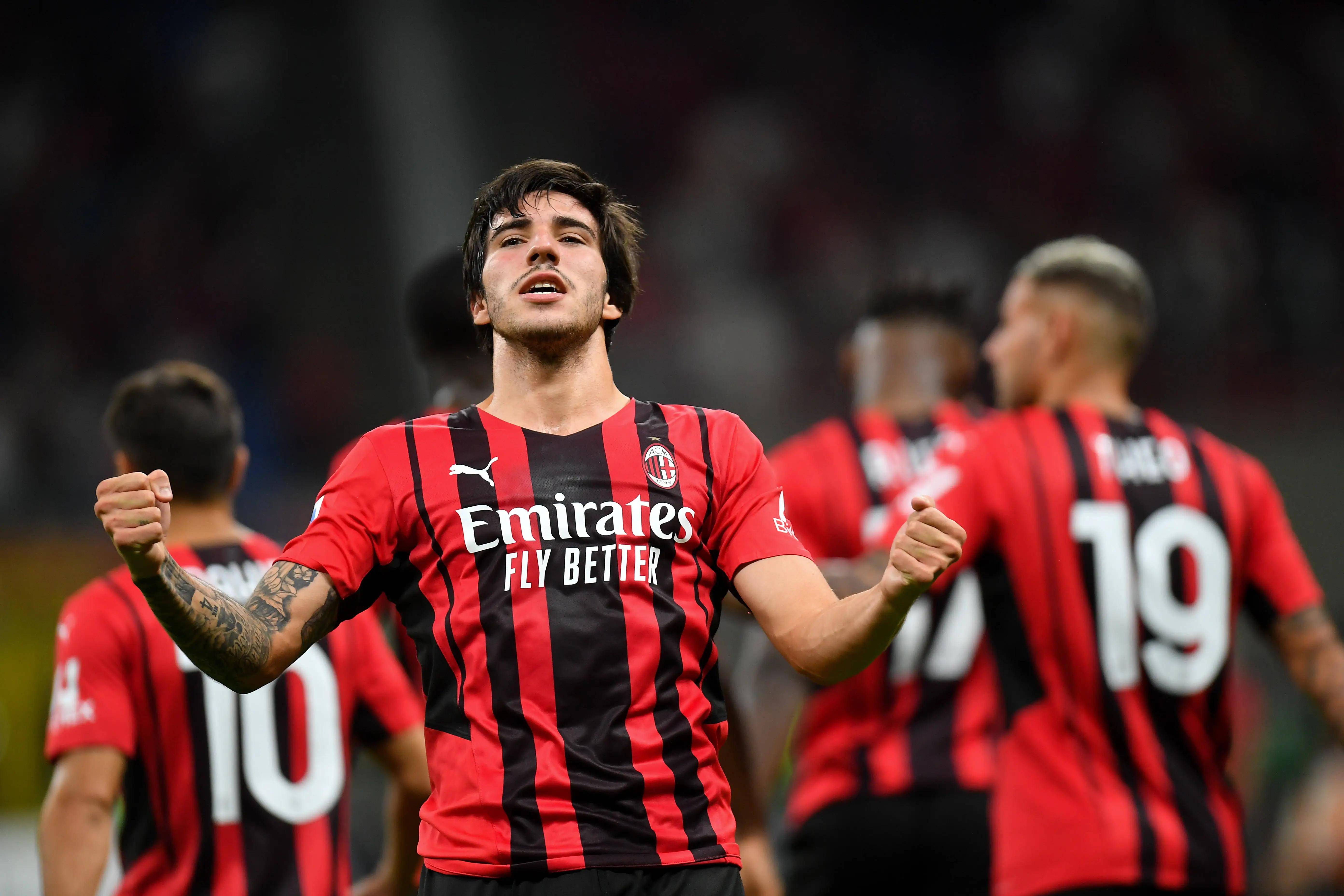 AC米兰将迎战阿贾克斯，备战晋级战