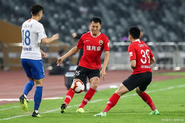 关于深圳队主场险胜贵州队，保持稳定排名的信息