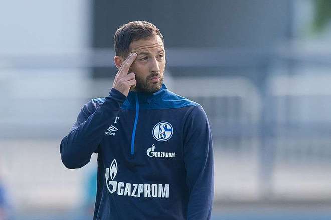 沙尔克04主场失利,遭遇三连败的简单介绍 沙尔克04主场失利,遭遇三连败的简单介绍