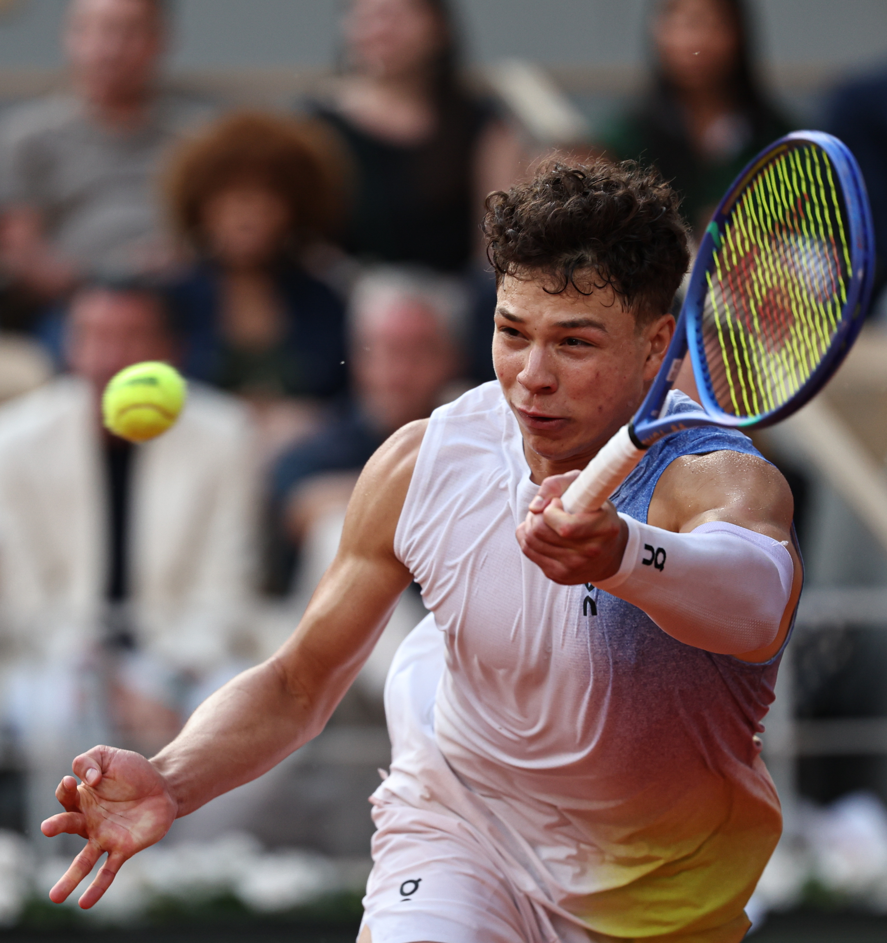 包含法国网球队鏖战世界网球队，阿尔卡拉斯高光表现的词条