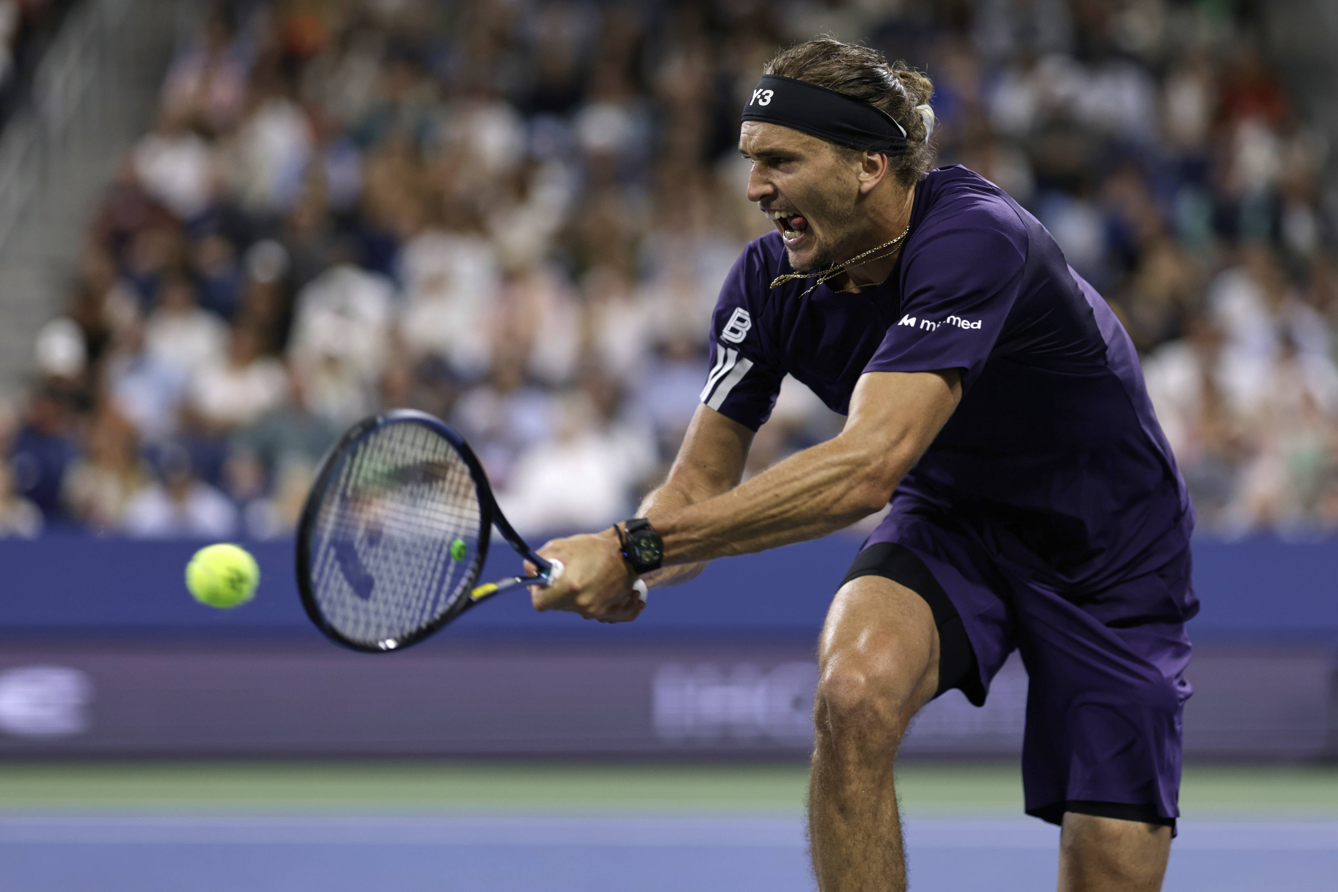 西班牙网球队轻取世界网球队,兹维列夫制霸全场的简单介绍 西班牙网球队轻取世界网球队,兹维列夫制霸全场的简单介绍