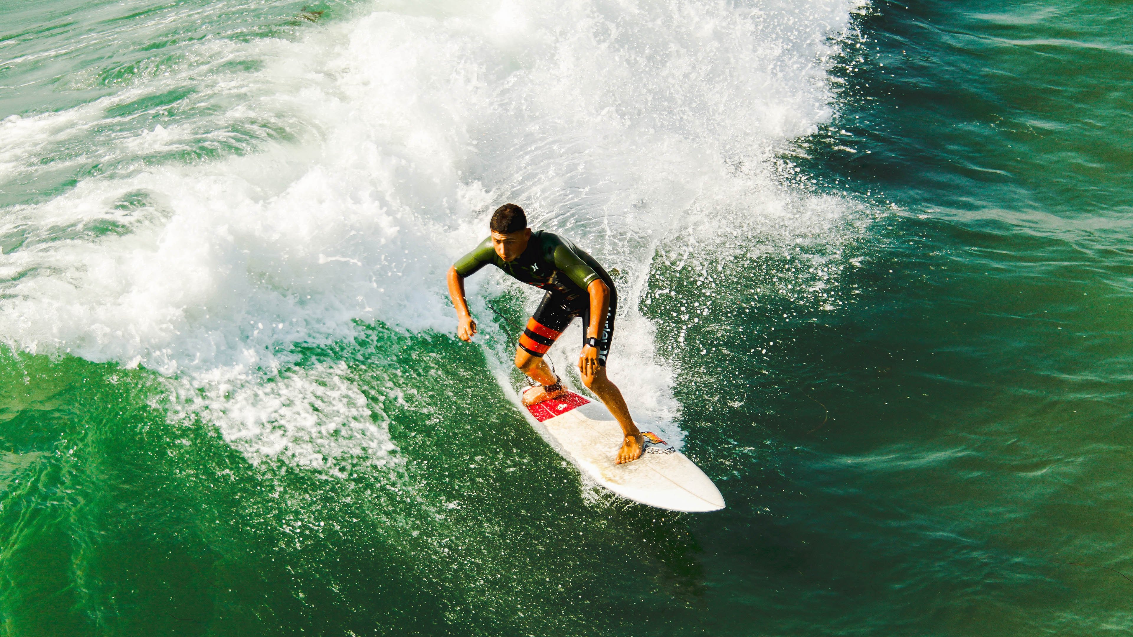 枪火焚城,阿森纳火力全开压制奥地利,莫德里奇单骑彻底打爆防线