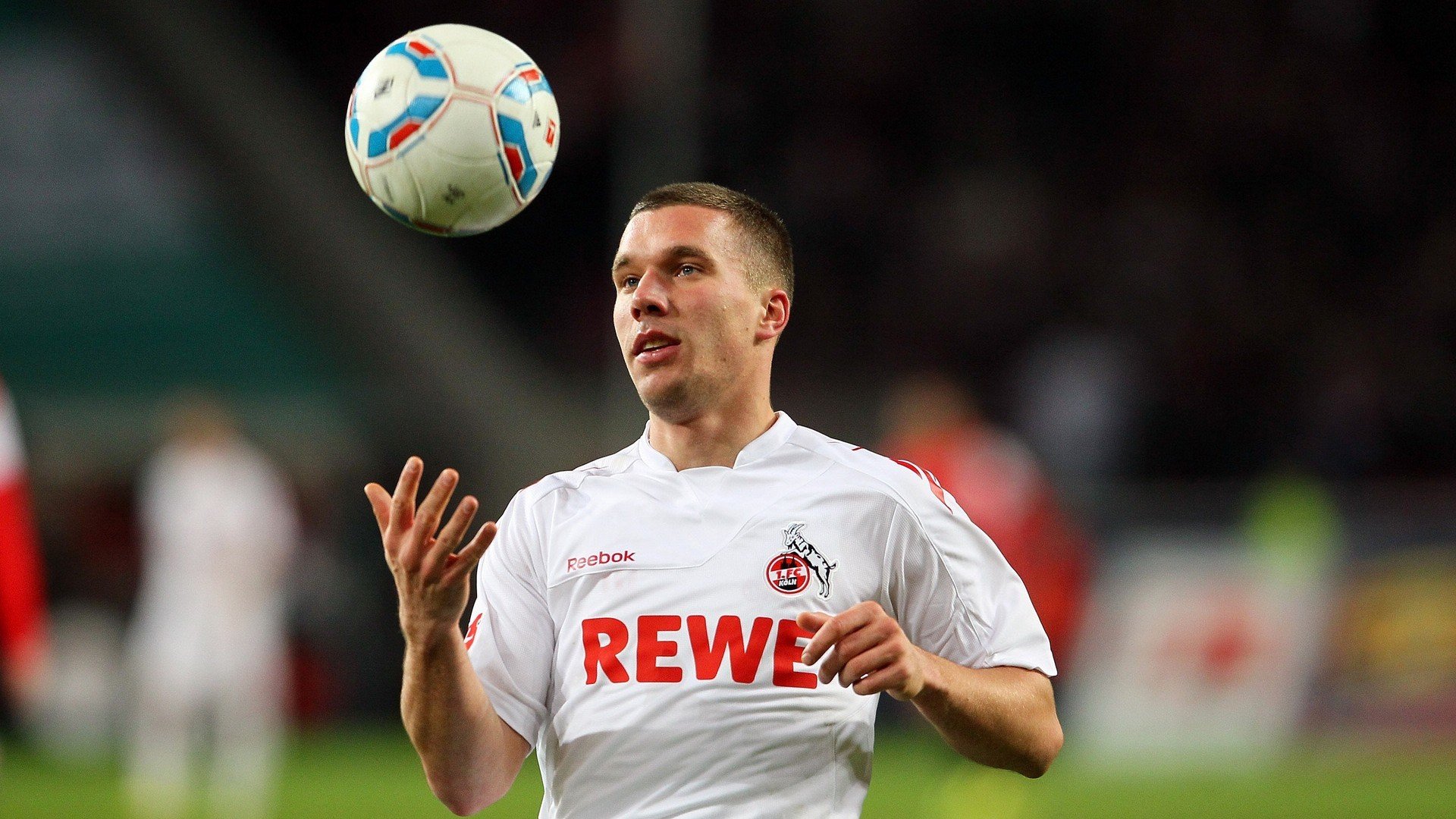 欧冠淘汰赛之夜，切特，攻防转换的隐形核心