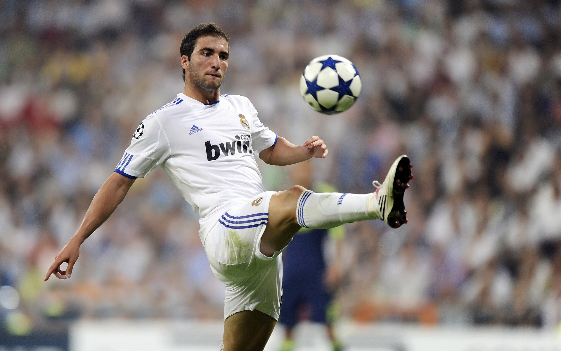 火箭横扫活塞,东契奇数据全面爆炸,新时代的独角兽如何重塑比赛